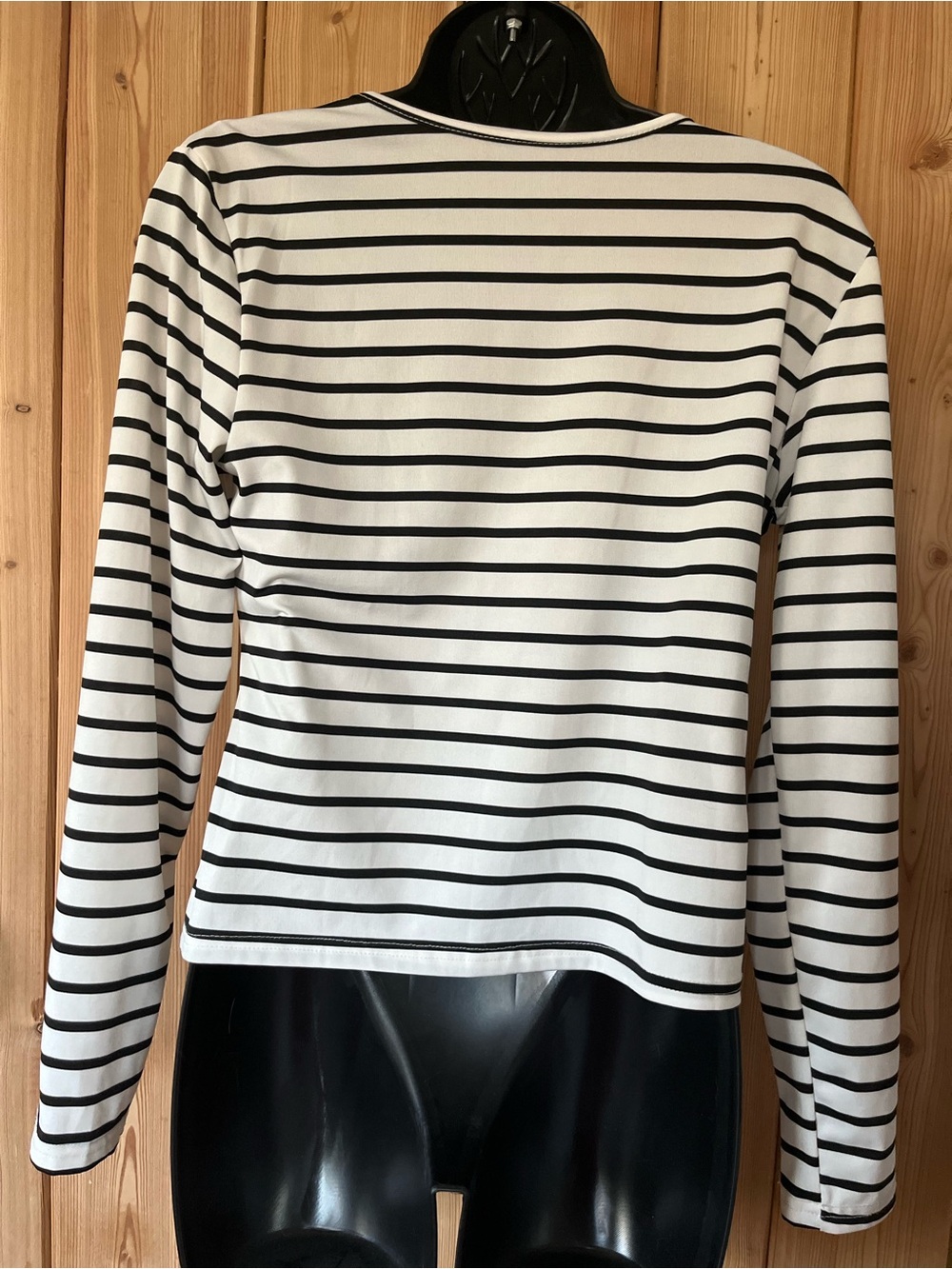 Striped Long-Sleeve Women's Top - White and Black